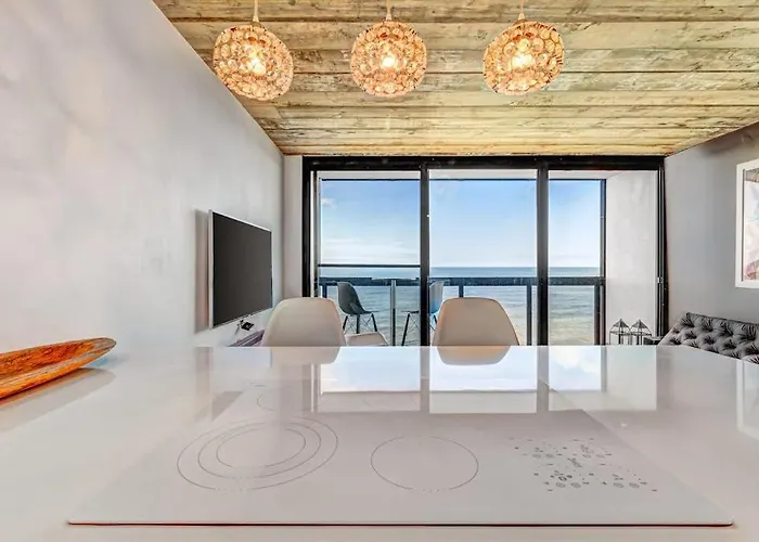 15th-floor Oceanfront With Pool Ac & Access Holiday home Ocean City