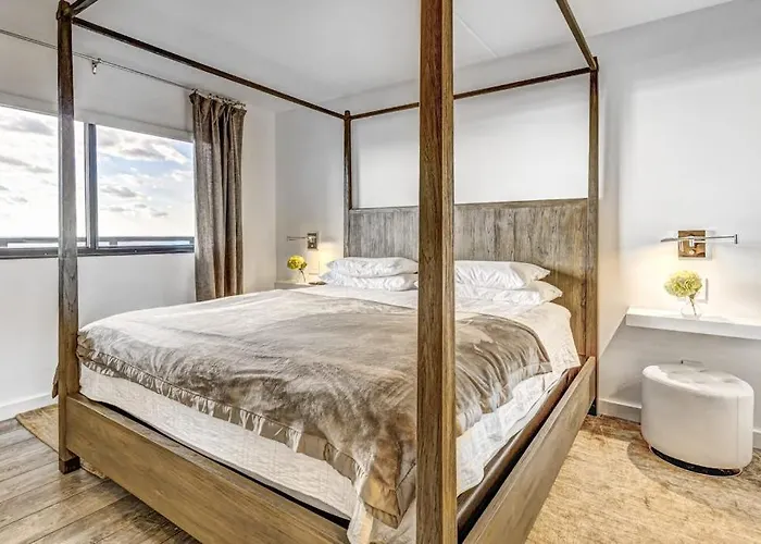 Holiday home 15th-floor Oceanfront With Pool Ac & Access *