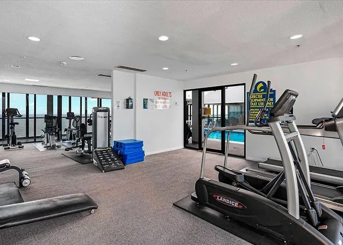 Holiday home 15th-floor Oceanfront With Pool Ac & Access