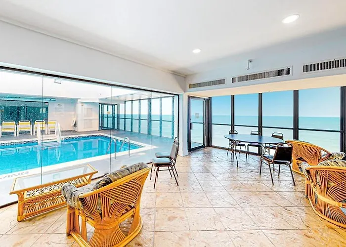 Holiday home 15th-floor Oceanfront With Pool Ac & Access *