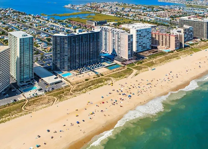 15th-floor Oceanfront With Pool Ac & Access Holiday home